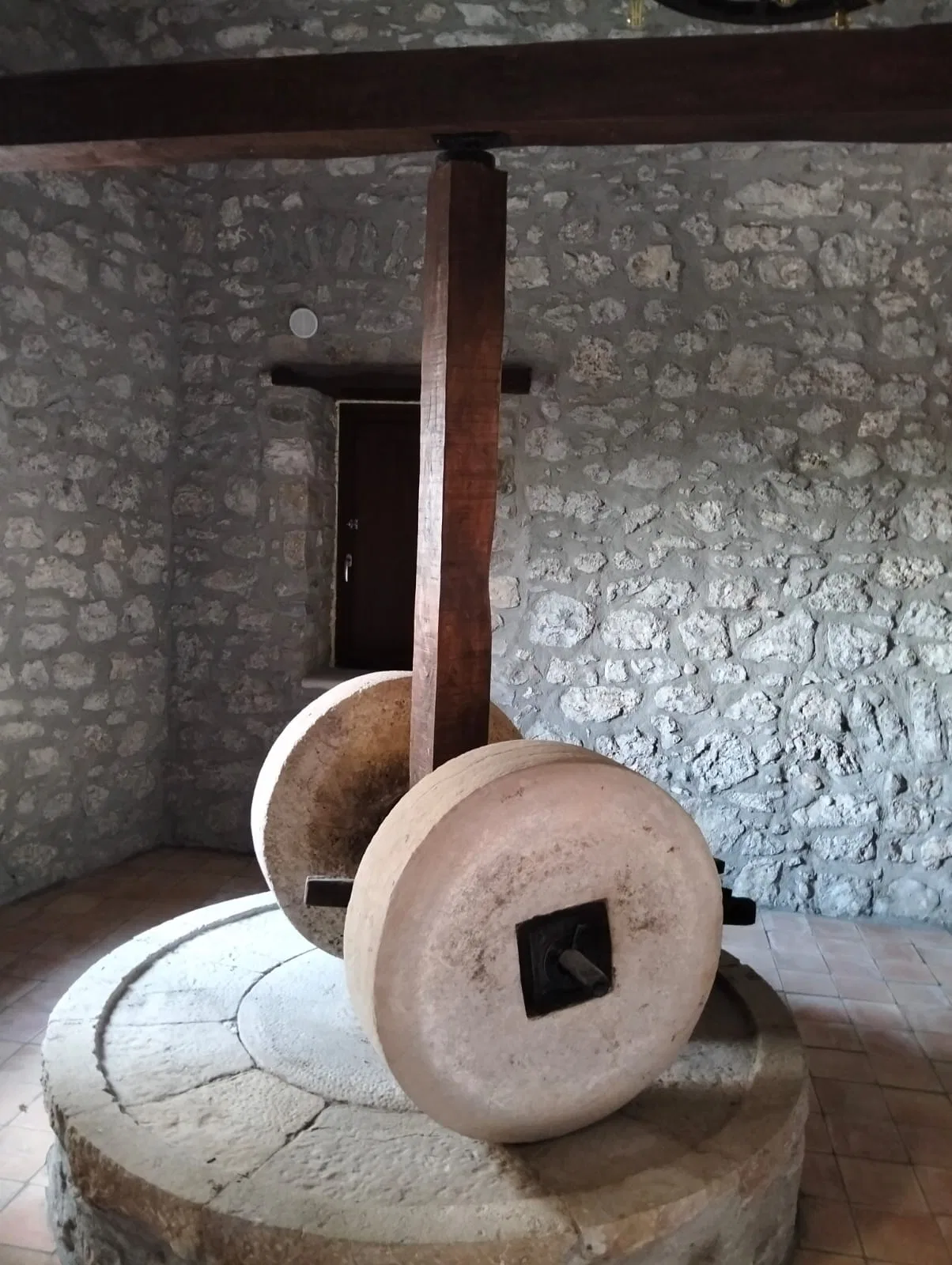 Dettaglio delle pietre della macina